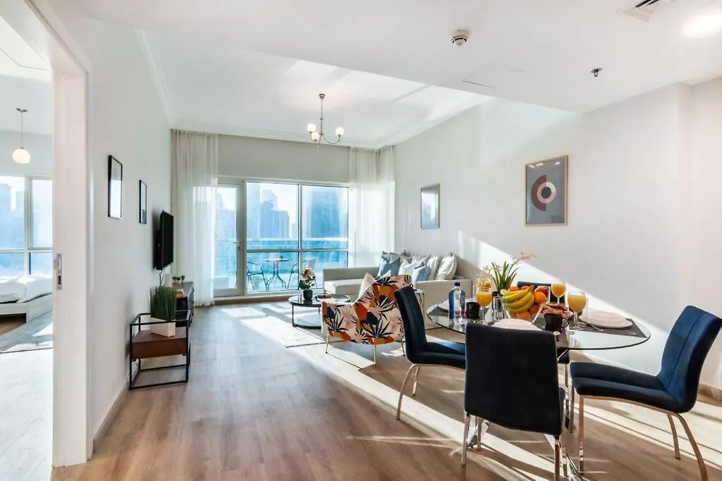 Daire First Class 1Br Stylish With Burj Khalifa View Dubai