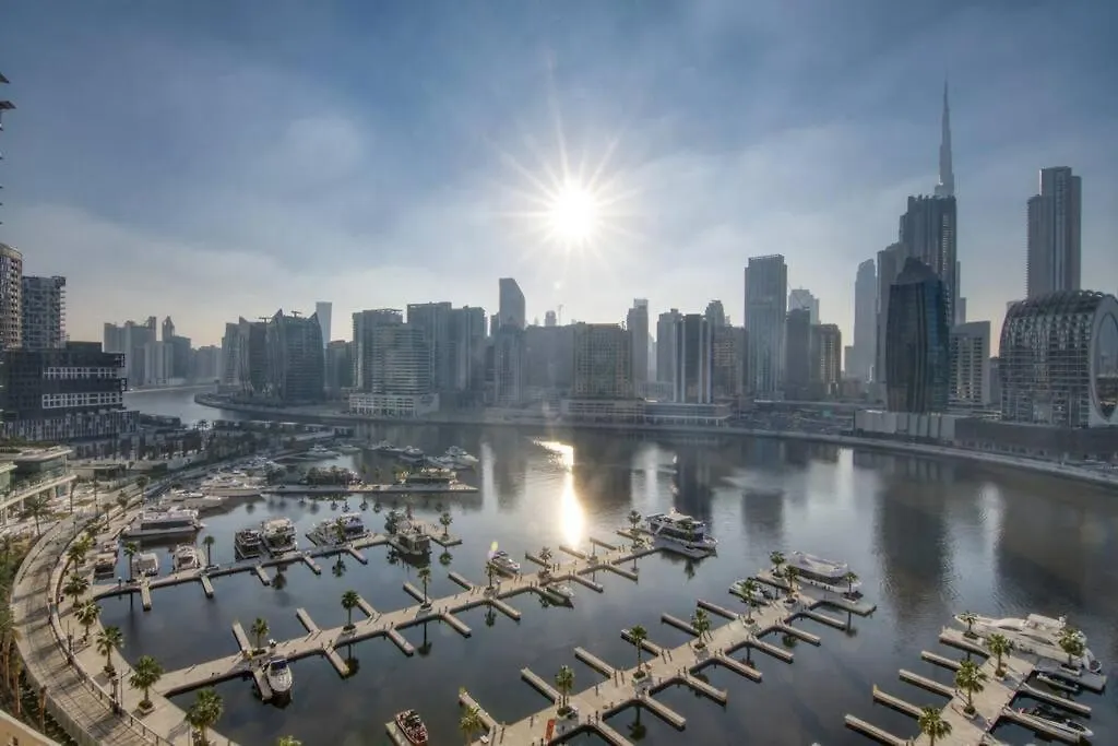 First Class 1Br Stylish With Burj Khalifa View Dubai Daire