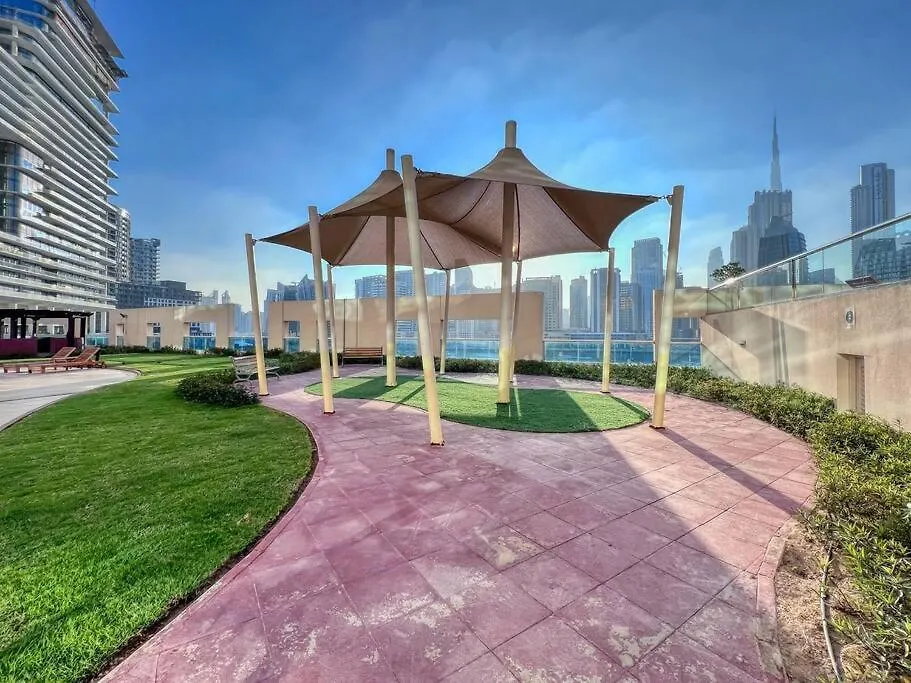 First Class 1Br Stylish With Burj Khalifa View Dubai Daire